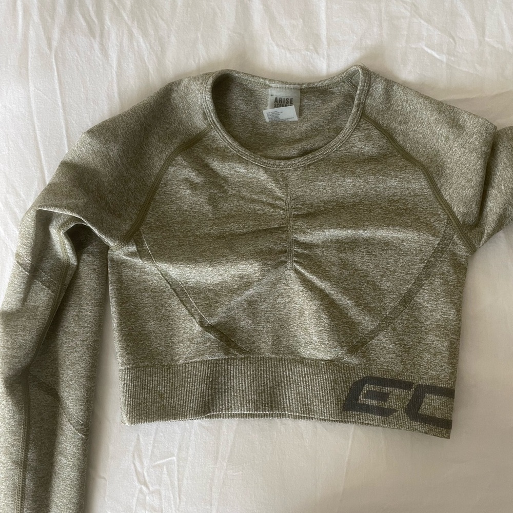 2x Echt Long Sleeve Crops Activewear